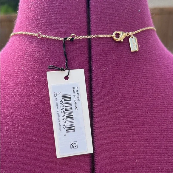 Coach Gold Heart Necklace NWT - Picture 3 of 3